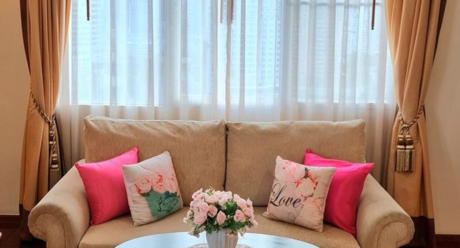 Wohnung zur Miete mit 3 Zimmer in Watthana, Bangkok
