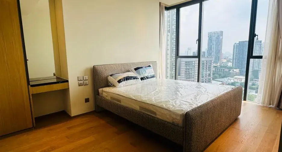 For rent 2 bedrooms condo in Khlong Toei, Bangkok