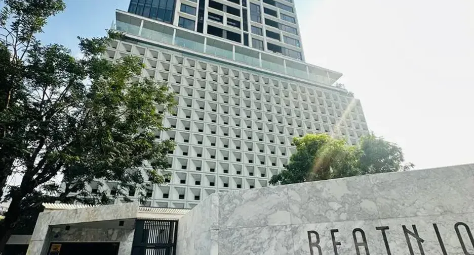 For rent 2 bedrooms condo in Khlong Toei, Bangkok