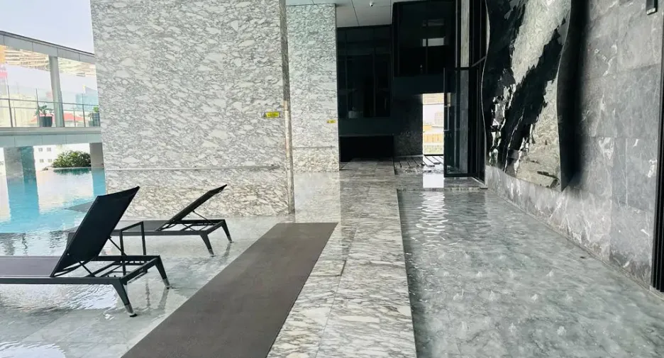 For rent 2 bedrooms condo in Khlong Toei, Bangkok