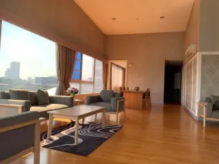 Wohnung zum Kauf mit 3 Zimmer in Sathon, Bangkok