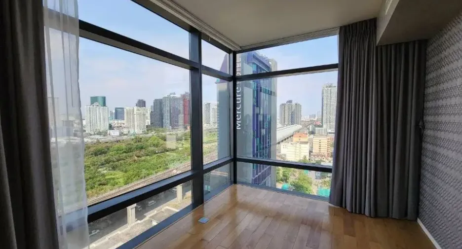 For sale 2 bedrooms condo in Watthana, Bangkok