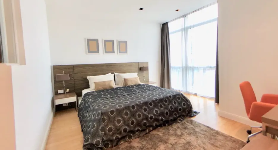 For rent 2 ベッドルーム condo in Pathum Wan, Bangkok