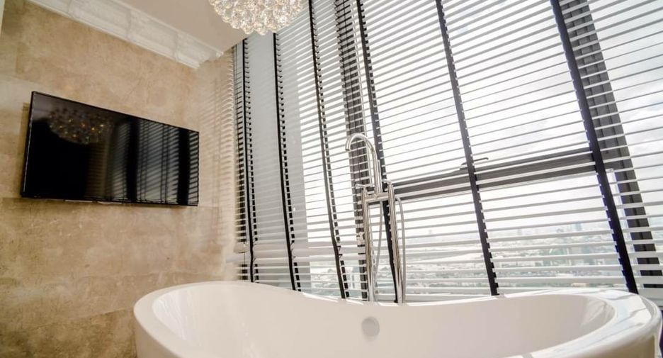 For rent and for sale 3 bedrooms condo in Khlong Toei, Bangkok