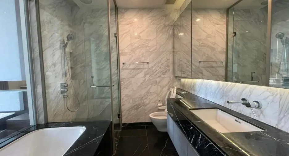 À vendre 1 chambre condo à Sathon, Bangkok