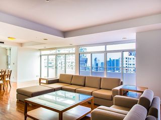 For rent 3 bedrooms condo in Khlong Toei, Bangkok