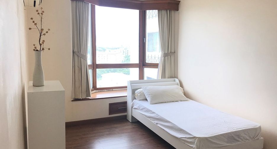 For sale 3 bedrooms condo in Suan Luang, Bangkok