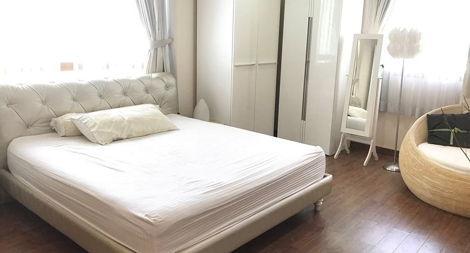 For sale 3 bedrooms condo in Suan Luang, Bangkok
