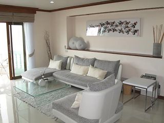 For sale 3 bedrooms condo in Suan Luang, Bangkok