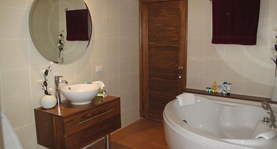 For sale 3 bedrooms condo in Suan Luang, Bangkok