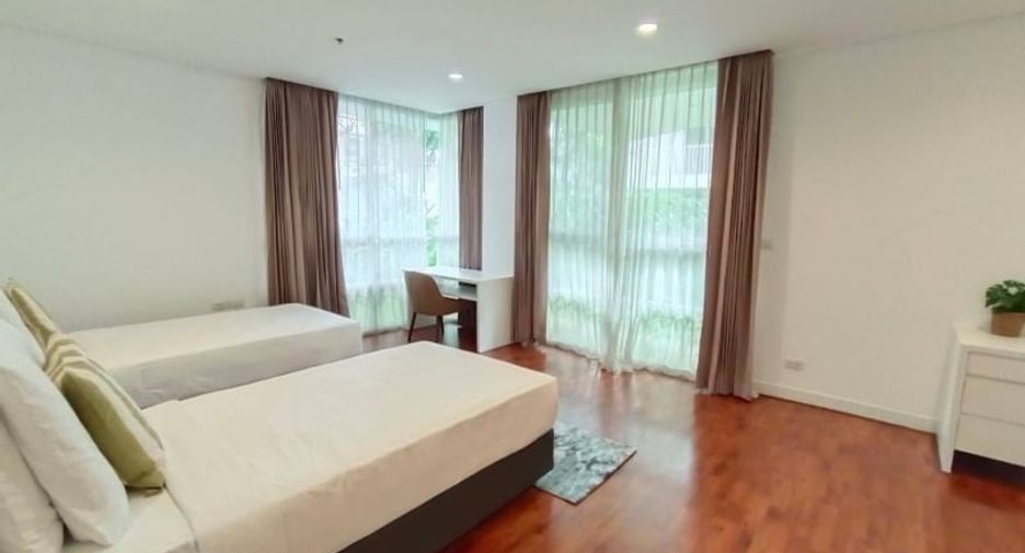 Condo en alquiler de 4 habitaciones en Watthana, Bangkok