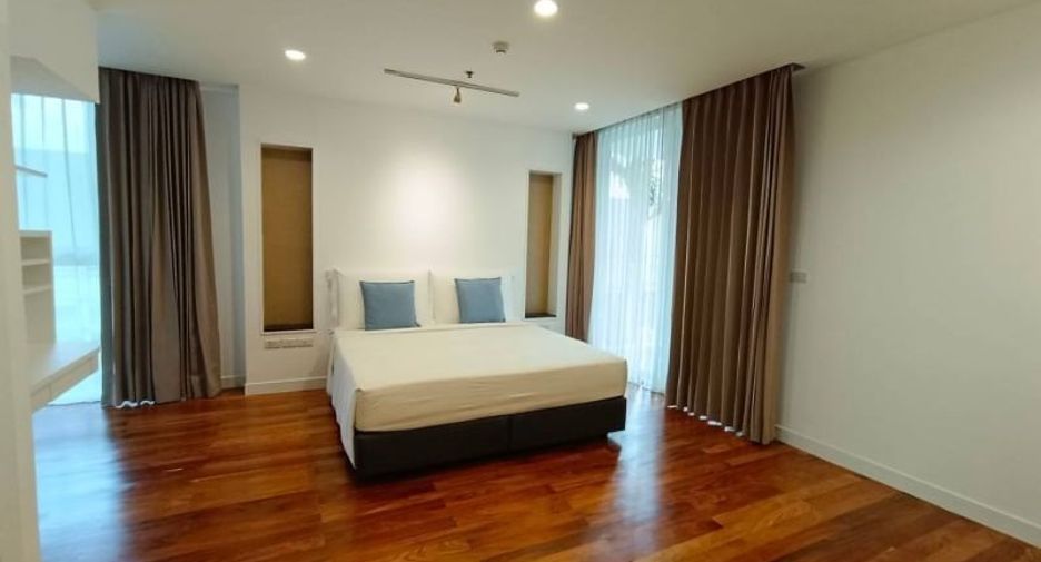 Condo en alquiler de 4 habitaciones en Watthana, Bangkok