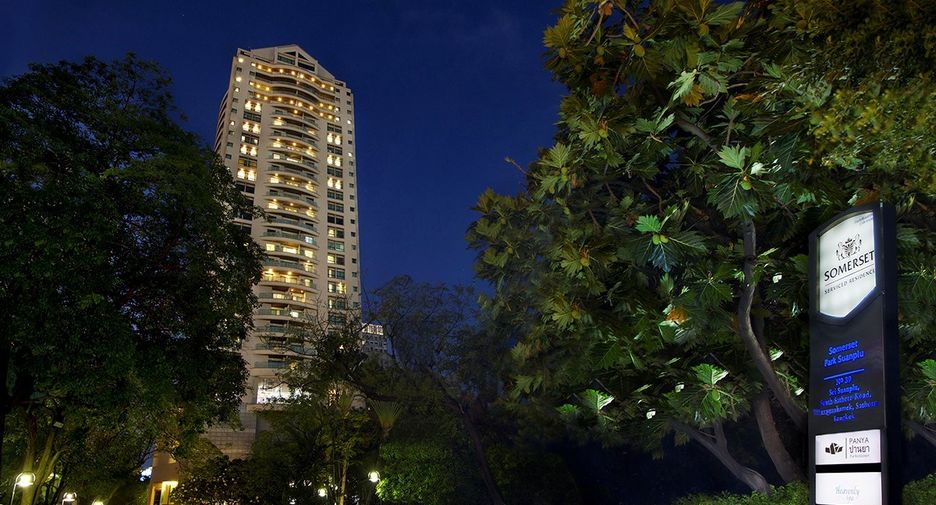 For rent 3 bedrooms condo in Sathon, Bangkok