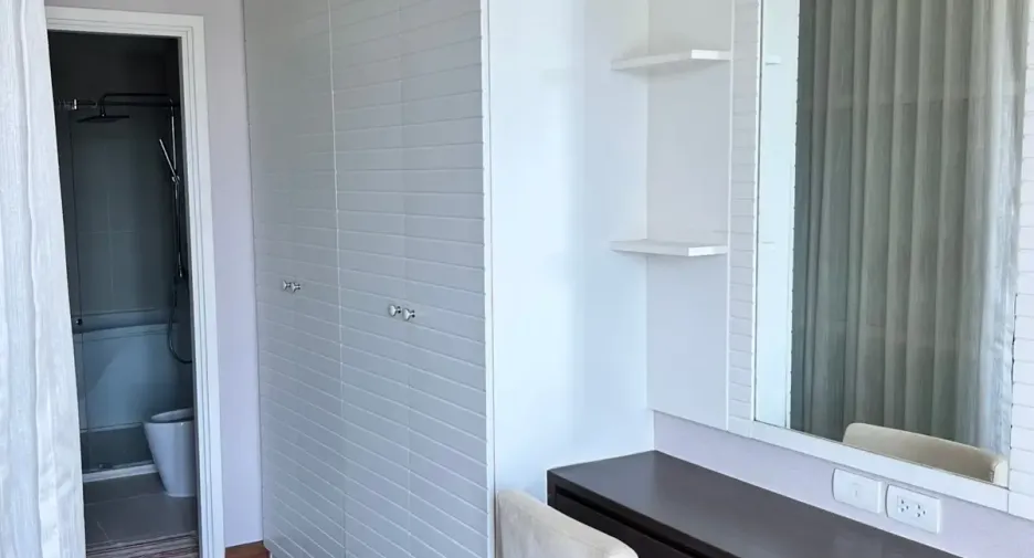 For rent 1 bed condo in Watthana, Bangkok