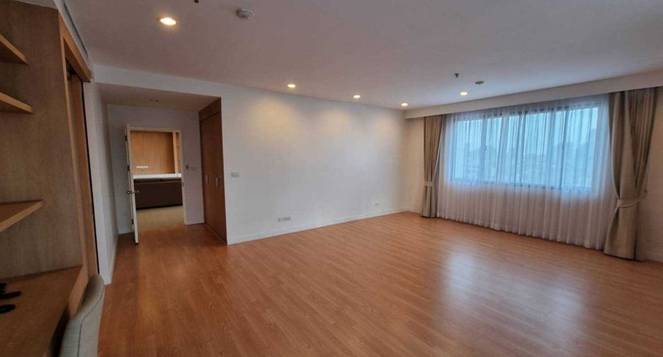 Condo en alquiler de 3 habitaciones en Watthana, Bangkok