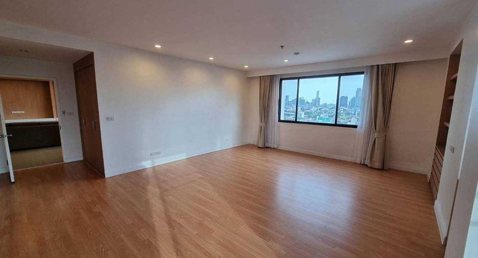 Condo en alquiler de 3 habitaciones en Watthana, Bangkok
