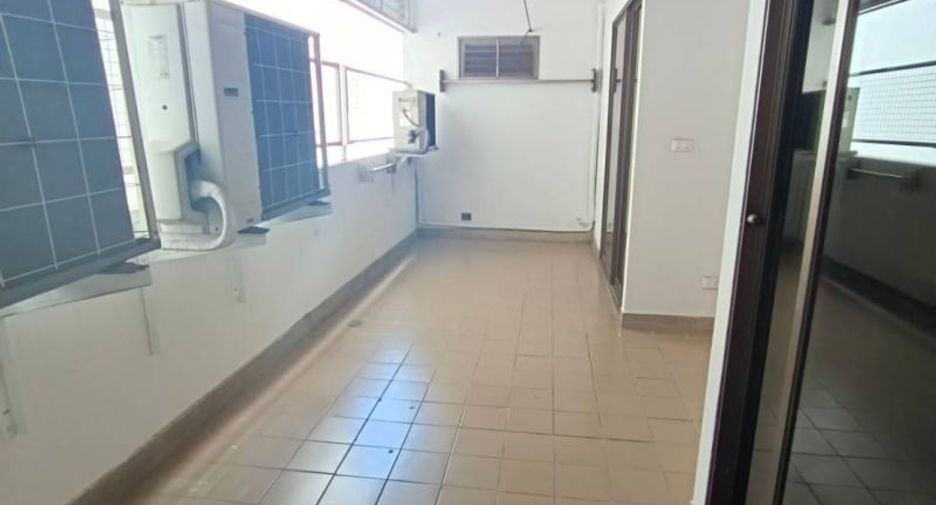 Wohnung zur Miete mit 3 Zimmer in Watthana, Bangkok
