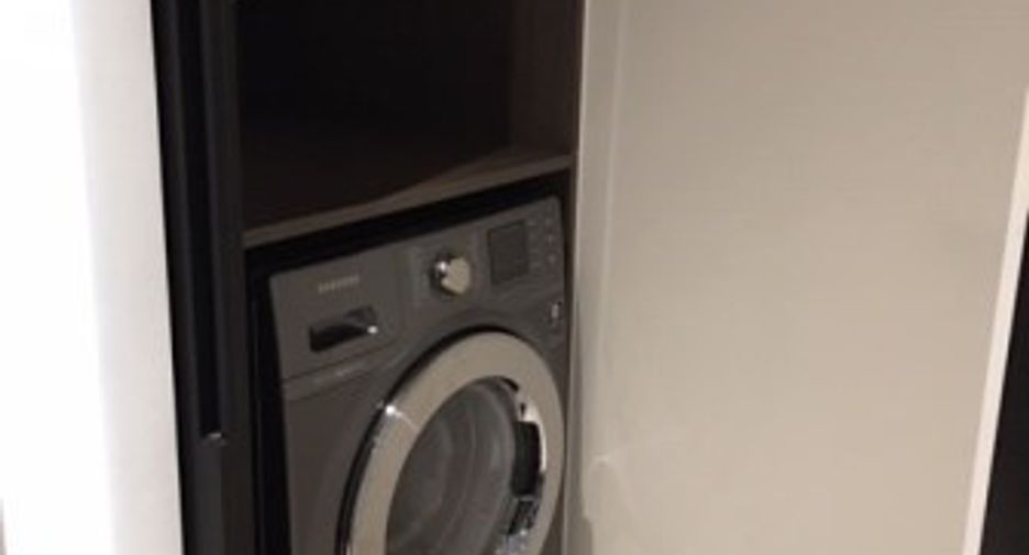 ขาย 2 ห้องนอน คอนโด ใน คลองเตย, กรุงเทพฯ