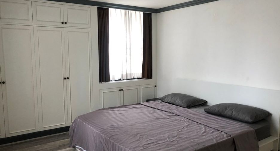 For sale 2 bedrooms condo in Khlong Toei, Bangkok