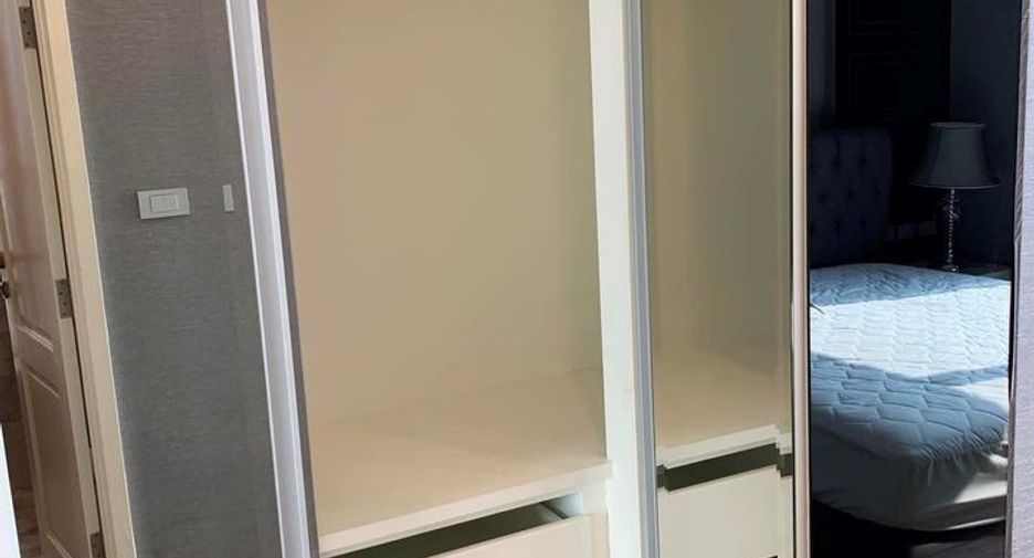 Condo en venta de 2 habitaciones en Yan Nawa, Bangkok