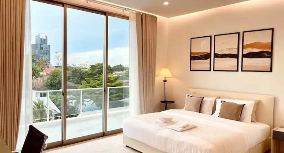 For rent 2 ベッドルーム house in Phra Khanong, Bangkok