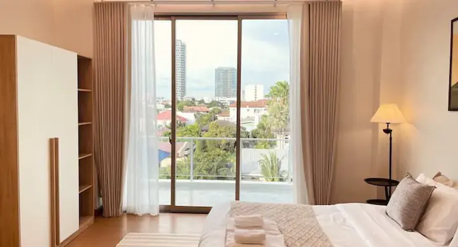 For rent 2 ベッドルーム house in Phra Khanong, Bangkok