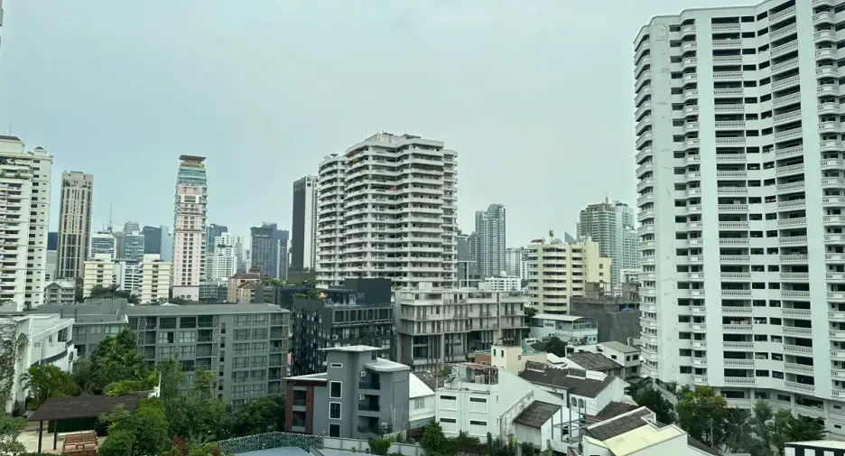 For rent 2 bedrooms condo in Watthana, Bangkok