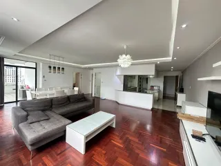 For rent 2 bedrooms condo in Watthana, Bangkok