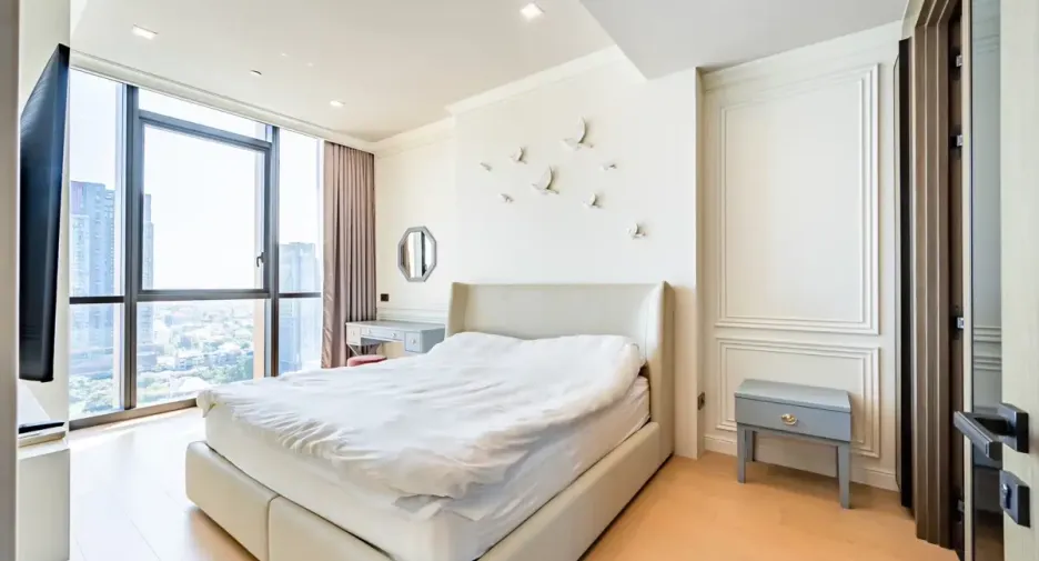 For sale 2 bedrooms condo in Watthana, Bangkok
