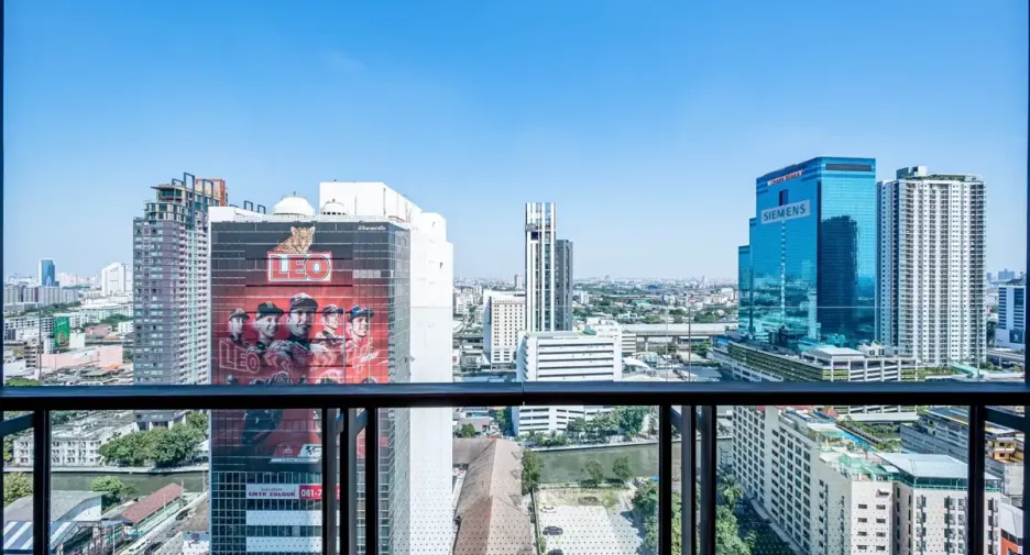 For sale 2 bedrooms condo in Watthana, Bangkok