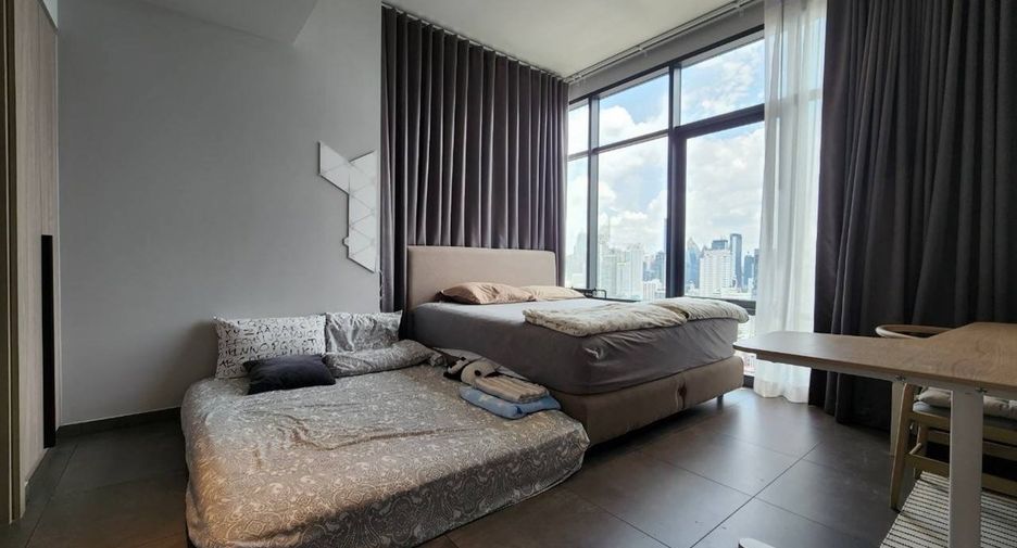 For sale 2 bedrooms condo in Watthana, Bangkok