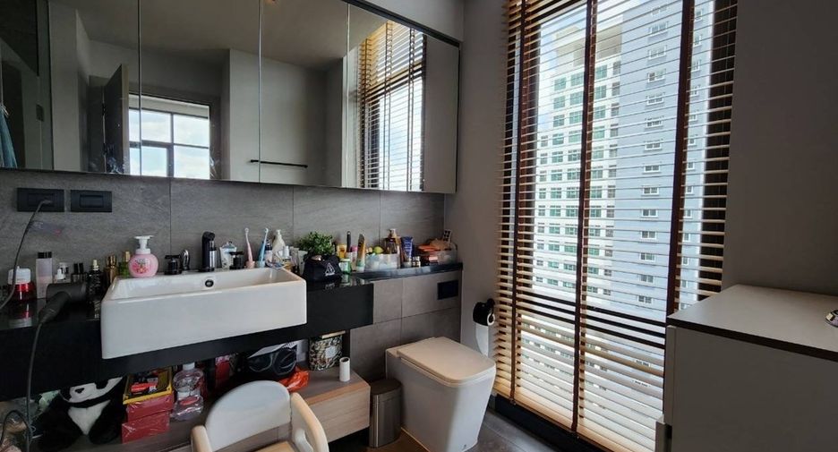 For sale 2 bedrooms condo in Watthana, Bangkok