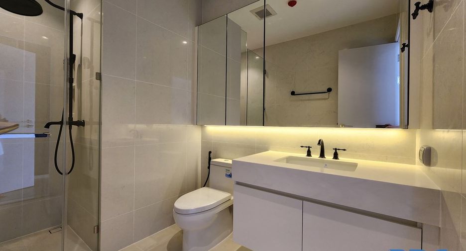 For sale 3 bedrooms condo in Pathum Wan, Bangkok