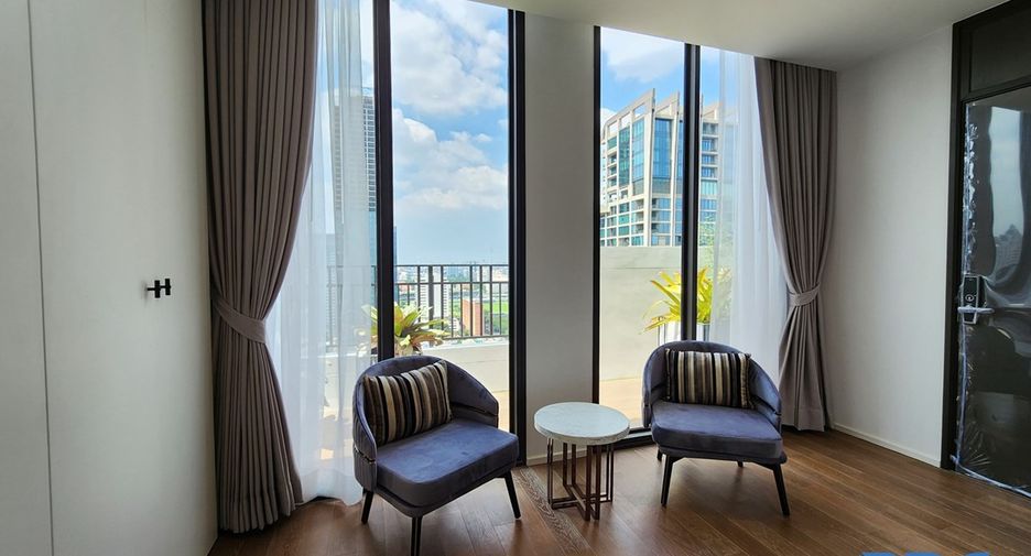 For sale 3 bedrooms condo in Pathum Wan, Bangkok