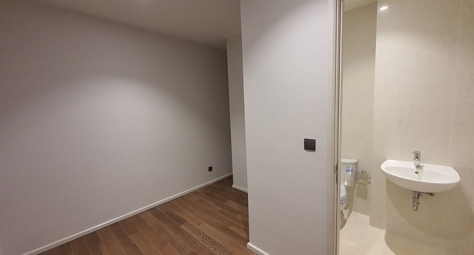 For sale 3 bedrooms condo in Pathum Wan, Bangkok