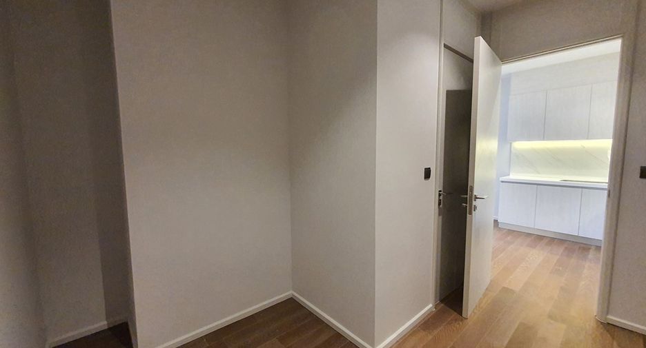 For sale 3 bedrooms condo in Pathum Wan, Bangkok