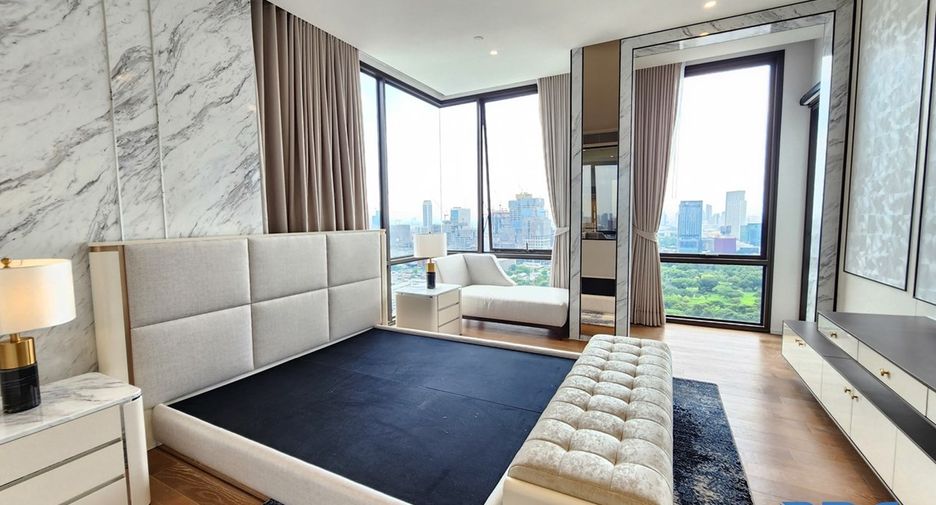 For sale 3 bedrooms condo in Pathum Wan, Bangkok