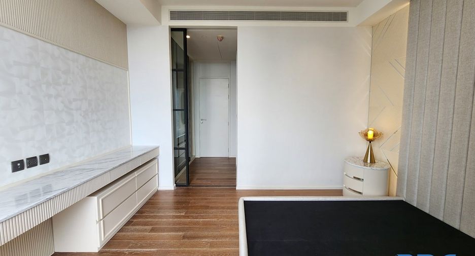 For sale 3 bedrooms condo in Pathum Wan, Bangkok