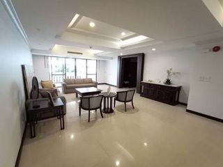 À louer 3 chambres condo à Watthana, Bangkok