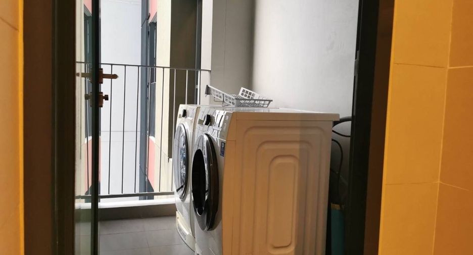 À vendre 2 chambres condo à Yan Nawa, Bangkok