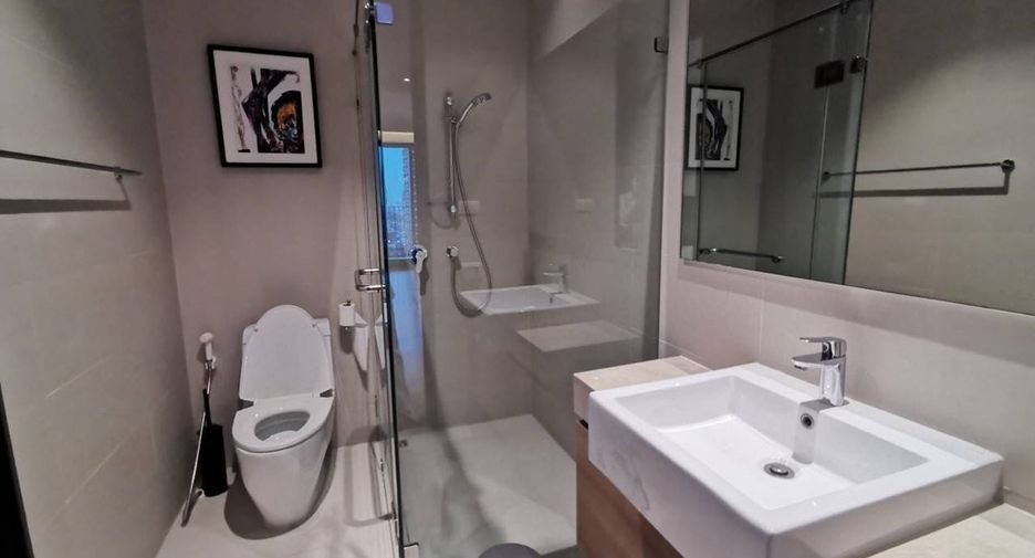 À vendre 2 chambres condo à Yan Nawa, Bangkok