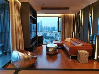 For sale 2 bedrooms condo in Yan Nawa, Bangkok