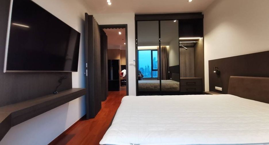 À vendre 2 chambres condo à Yan Nawa, Bangkok