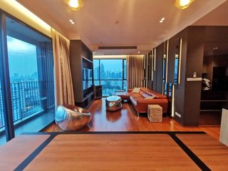 For sale 2 bedrooms condo in Yan Nawa, Bangkok