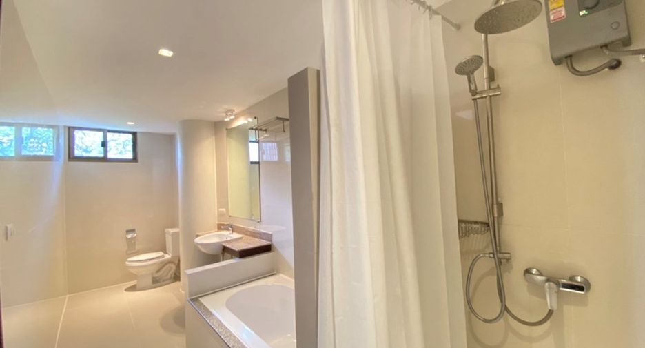 For rent 3 bedrooms condo in Watthana, Bangkok
