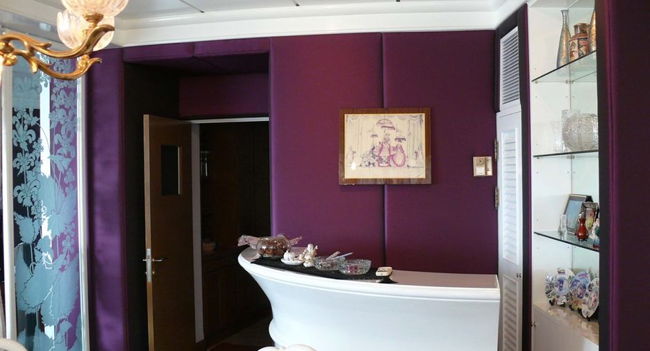 For sale 3 bedrooms condo in Sathon, Bangkok