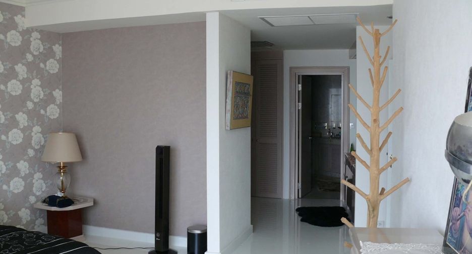For sale 3 bedrooms condo in Sathon, Bangkok