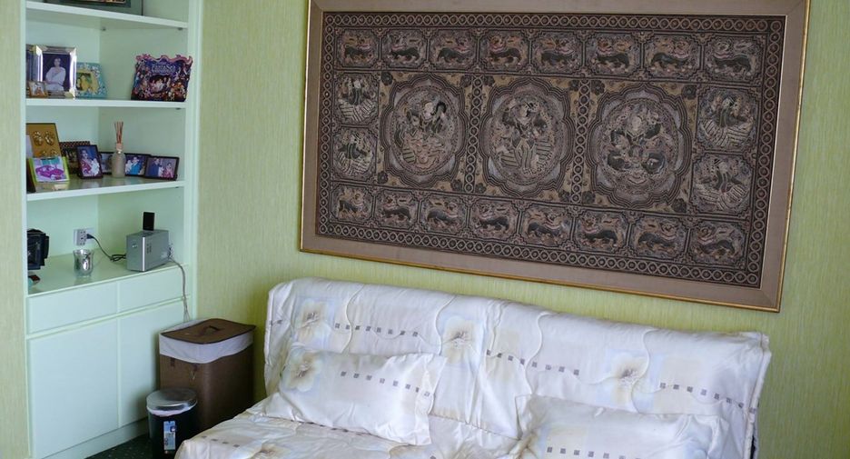 For sale 3 bedrooms condo in Sathon, Bangkok