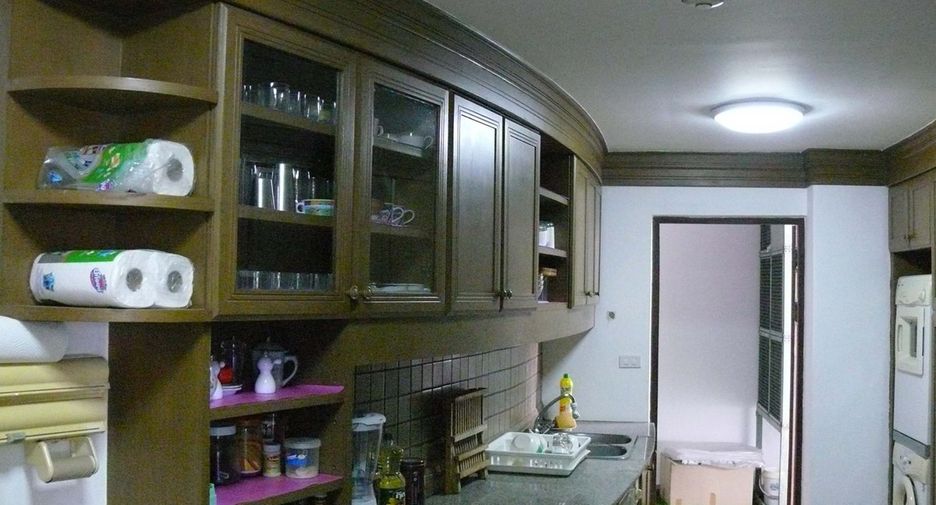 For sale 3 bedrooms condo in Sathon, Bangkok