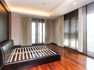 Condo en venta de 3 habitaciones en Sathon, Bangkok